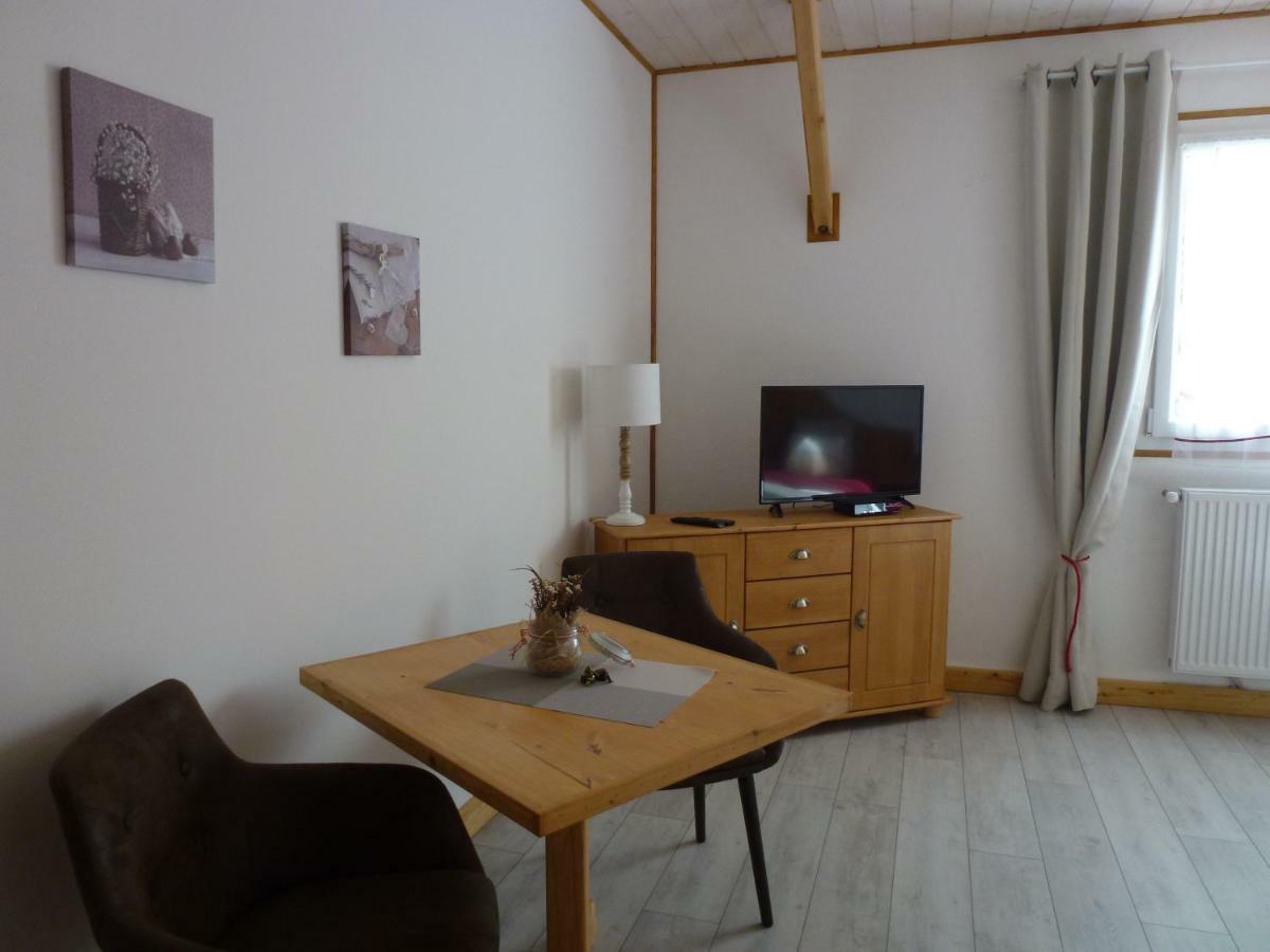 Redspring Chambres D'Hotes Coligny Exterior foto